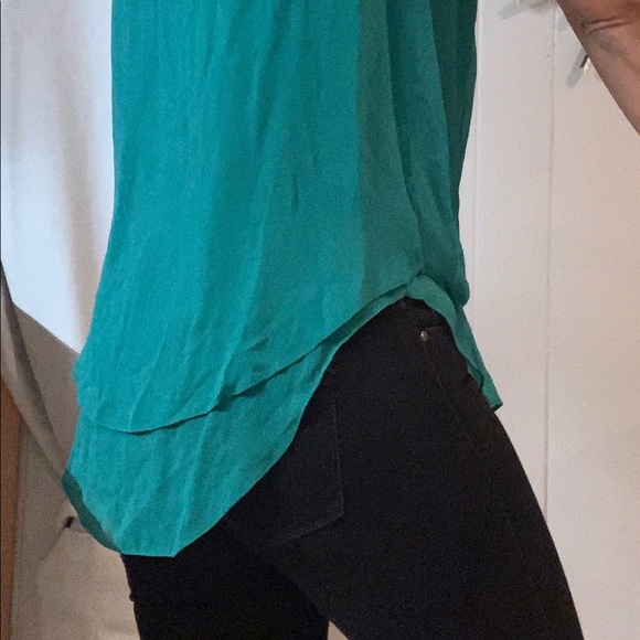 🌵DKNY Green Silk Tank🌵 - Picture 2 of 7